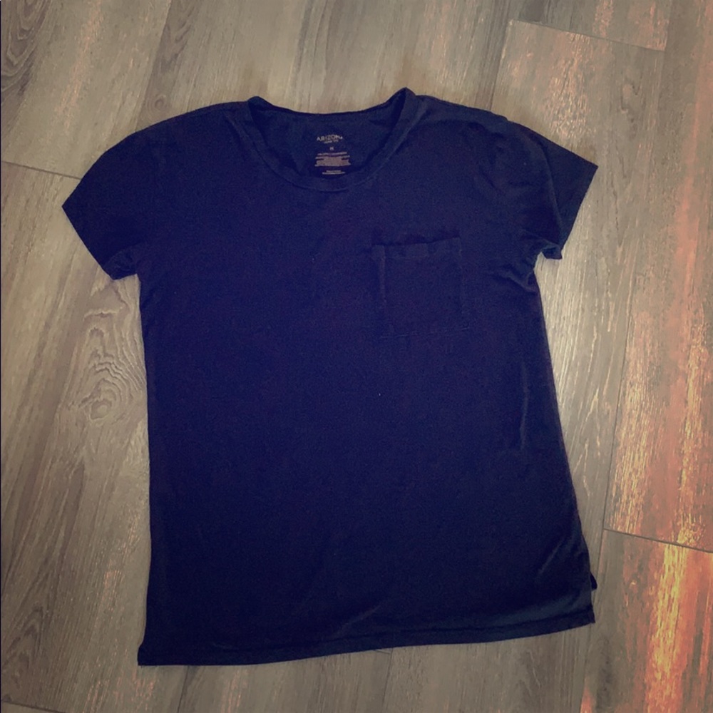 Black tee shirt